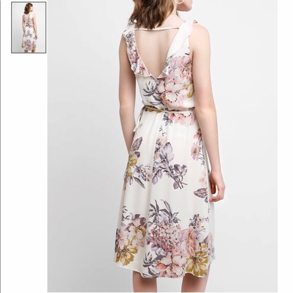 Abbeline Floral Midi Dress - Picture 2 of 3